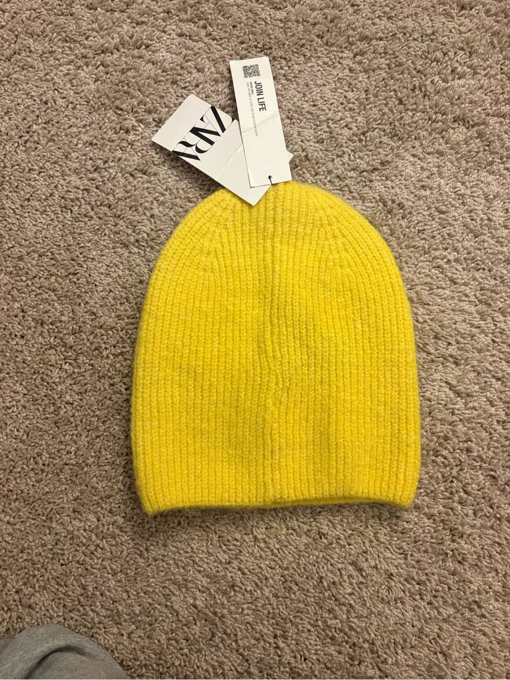 Zara Bright Yellow Ribbed Knit Beanie Hat NWT